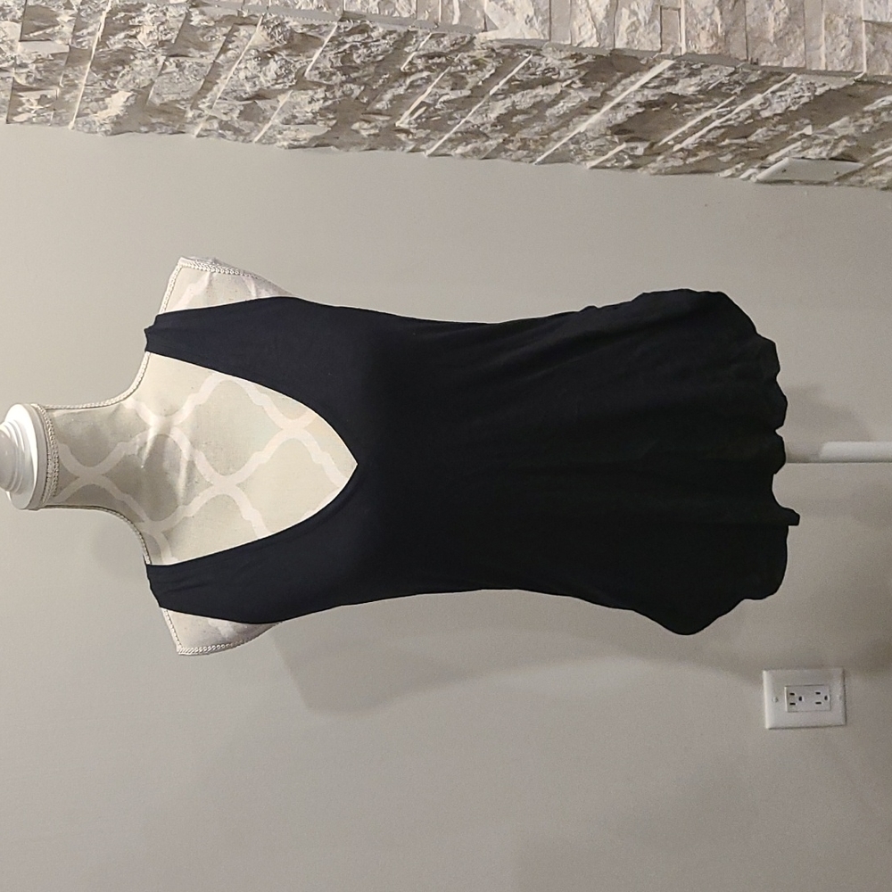 Aritzia BABATON Zayn Black tank - Picture 2 of 6